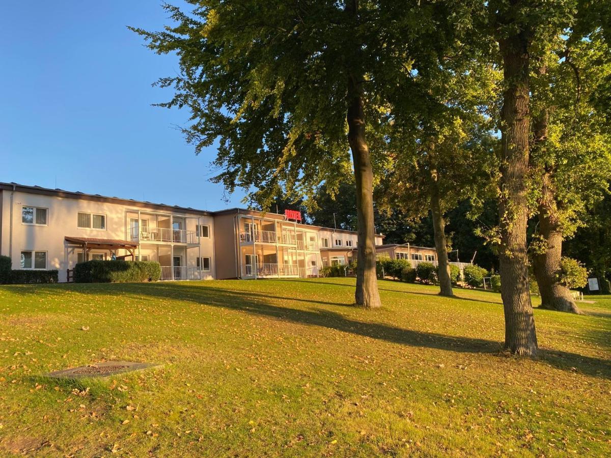 Hotel Am Untersee Bantikow Exterior foto