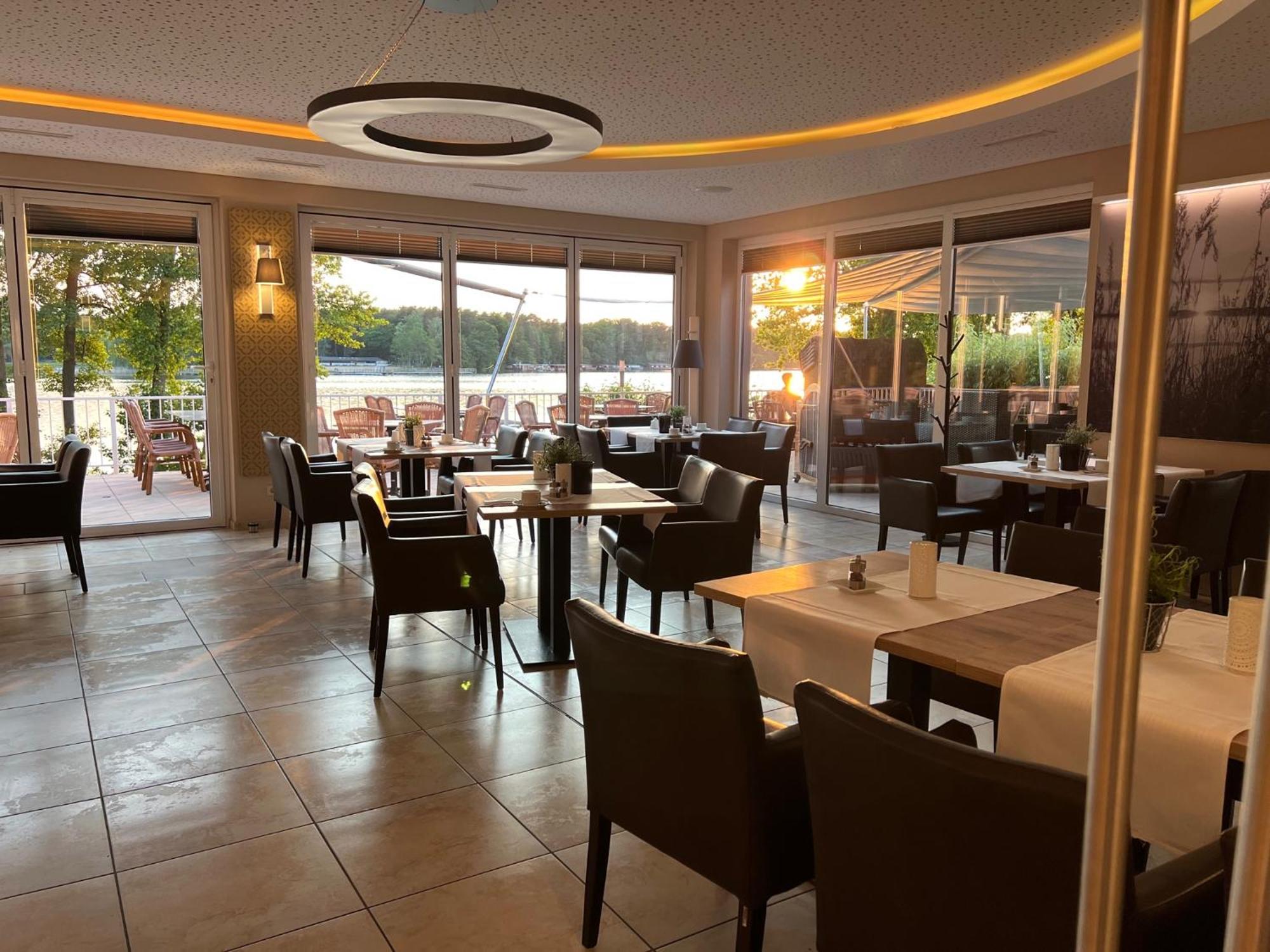 Hotel Am Untersee Bantikow Exterior foto
